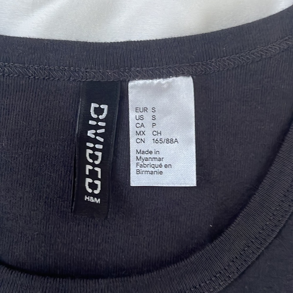 H&M Tank Top - Picture 2 of 2